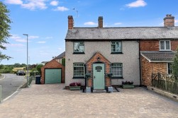 High Street, Stoke Golding, CV13 6HF