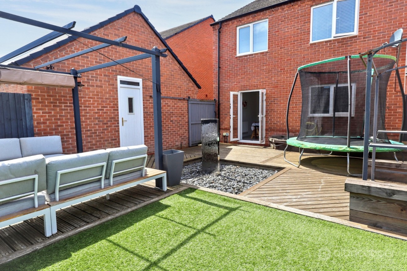 Harrow Lane, Weddington, Nuneaton, CV10 0FL