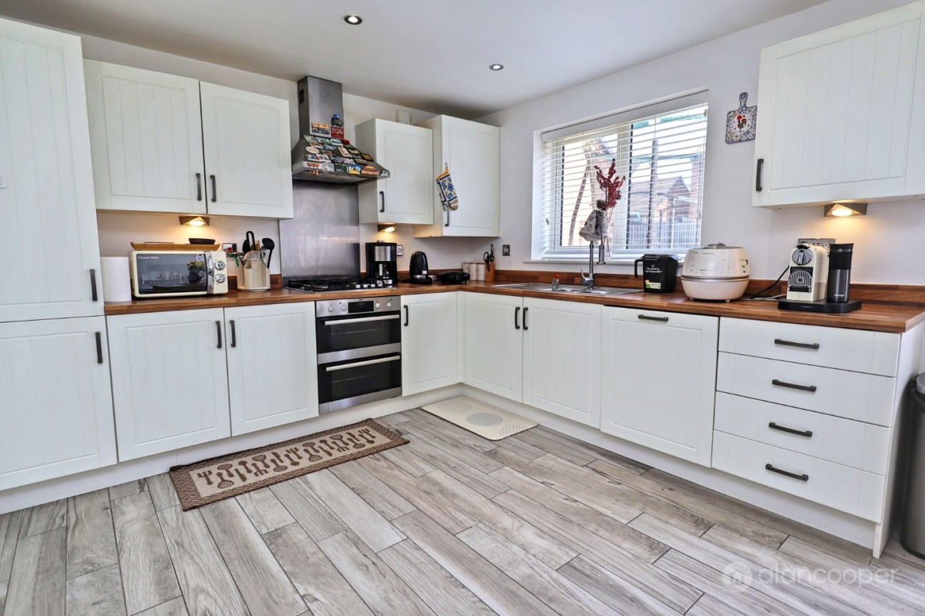 Harrow Lane, Weddington, Nuneaton, CV10 0FL