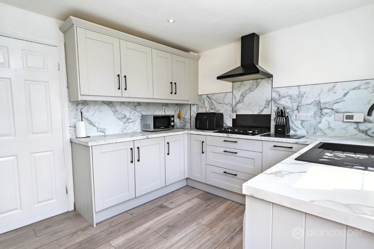 Dartington Way, Maple Park, Nuneaton, CV11 4XL