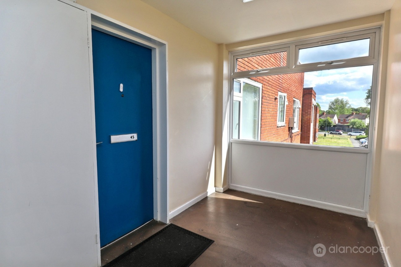 Flat, Everard Court, Garrett Street, Nuneaton, CV11 4QD