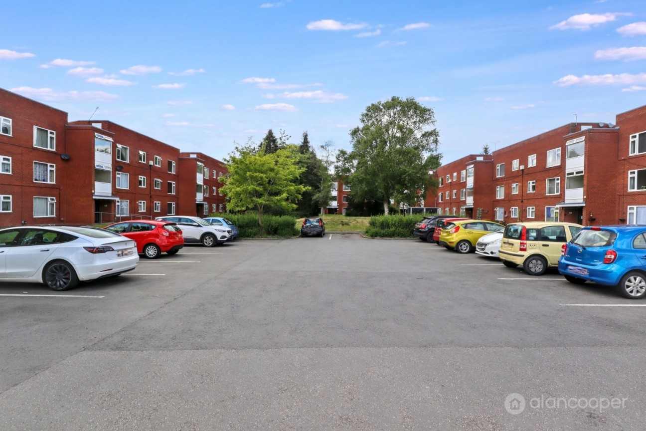Flat, Everard Court, Garrett Street, Nuneaton, CV11 4QD