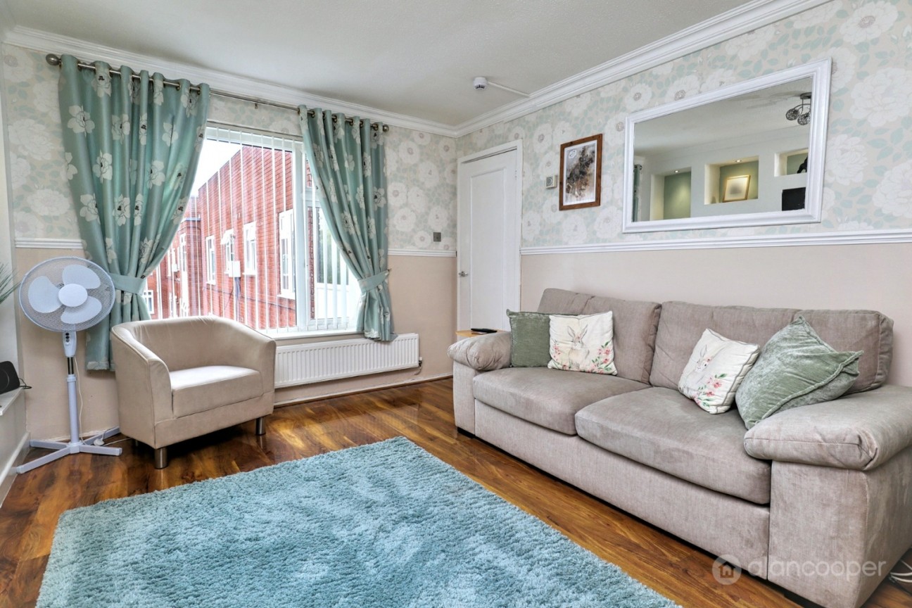 Flat, Everard Court, Garrett Street, Nuneaton, CV11 4QD