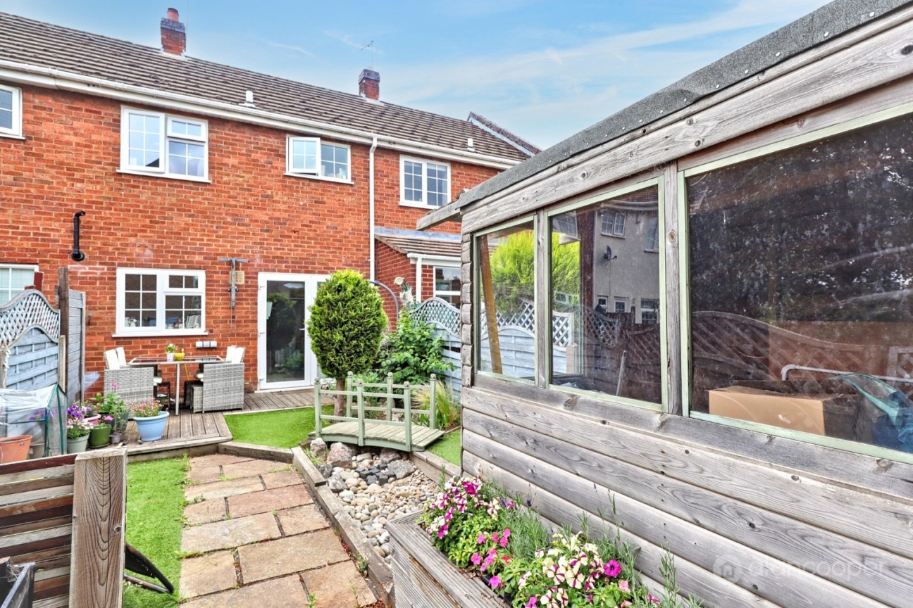 Pangbourne Close, St Nicolas Park, Nuneaton, CV11 6HQ