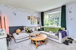 Pangbourne Close, St Nicolas Park, Nuneaton, CV11 6HQ