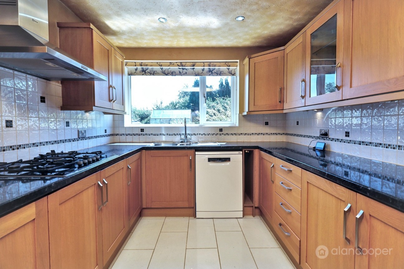 St. Andrews Drive, Whitestone, Nuneaton, CV11 6NQ