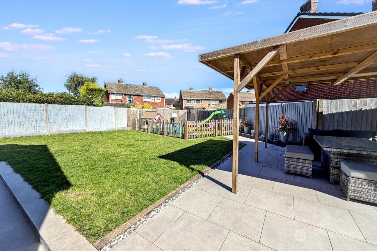 Atholl Crescent, Arbury View, Nuneaton, CV10 7PB