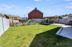 Atholl Crescent, Arbury View, Nuneaton, CV10 7PB