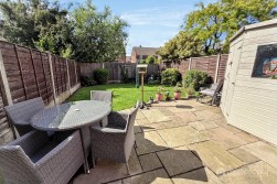 Bronze Close, Maple Park, Nuneaton, CV11 4YD