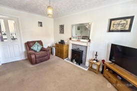 Bronze Close, Maple Park, Nuneaton, CV11 4YD