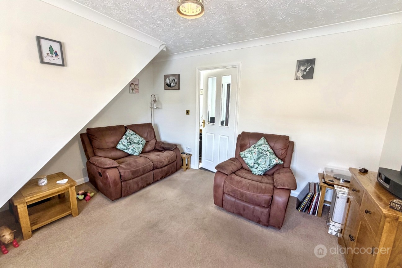 Bronze Close, Maple Park, Nuneaton, CV11 4YD