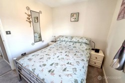 Bronze Close, Maple Park, Nuneaton, CV11 4YD