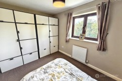 Bronze Close, Maple Park, Nuneaton, CV11 4YD