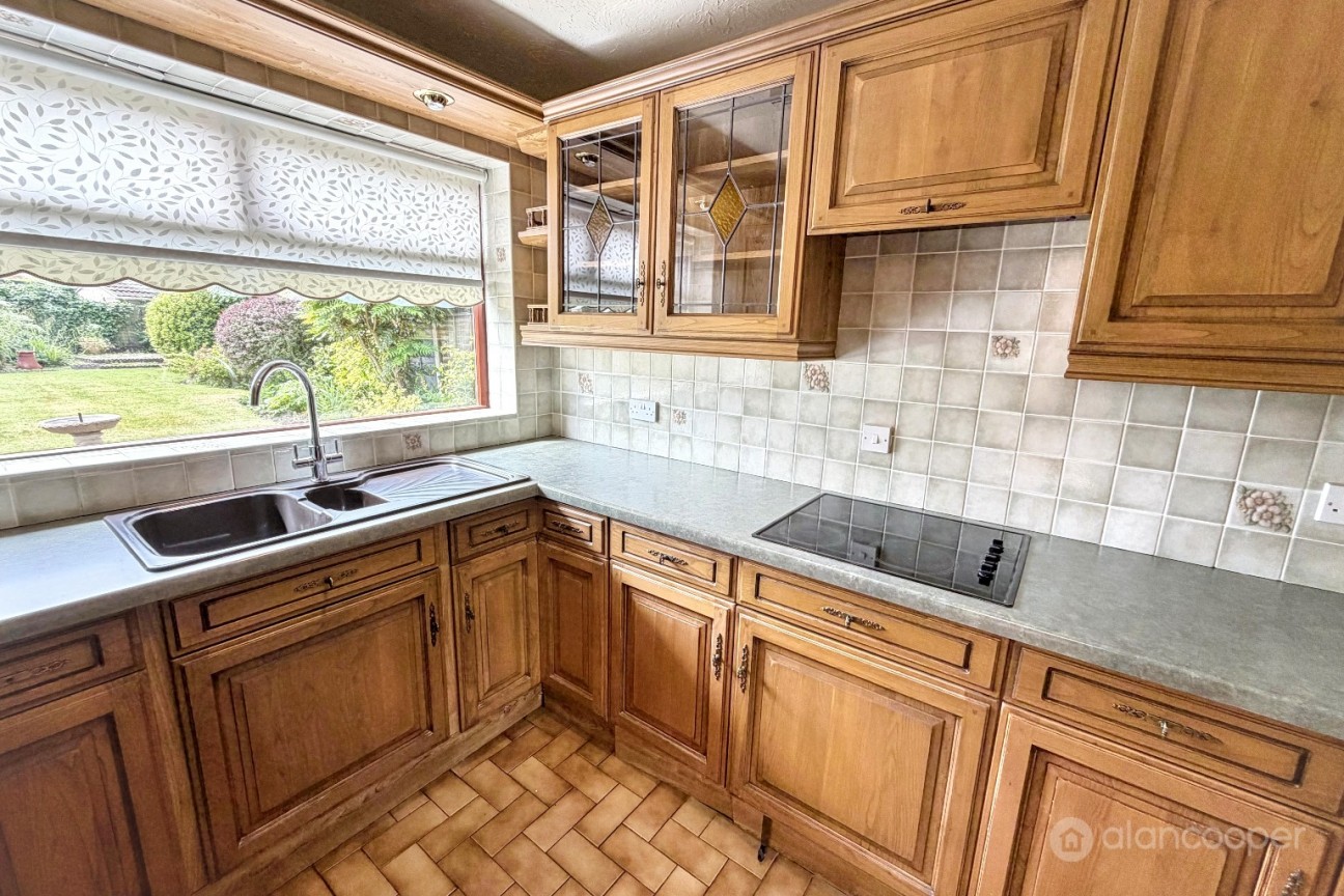 Scott Avenue, Weddington, Nuneaton, CV10 0DP