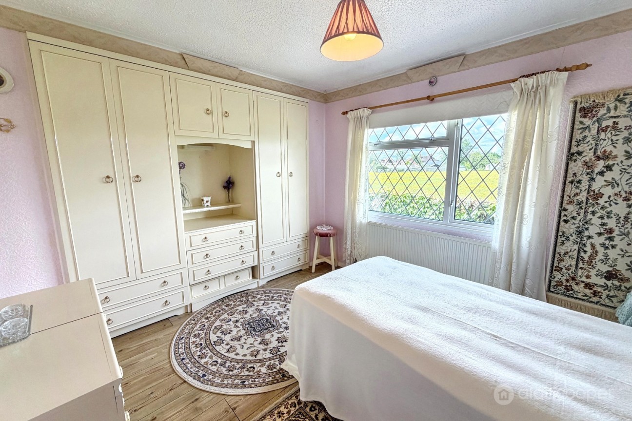 Mill Farm Park, Bulkington, CV12 9SF