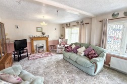 Mill Farm Park, Bulkington, CV12 9SF