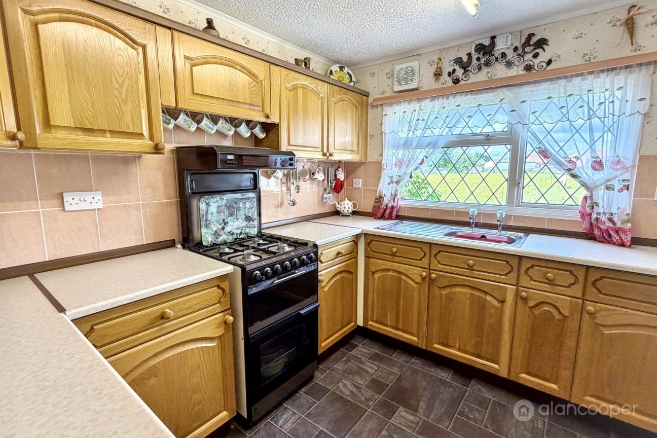 Mill Farm Park, Bulkington, CV12 9SF
