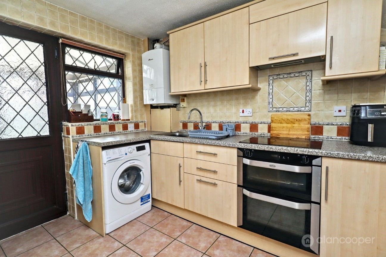 Epsom Close, Bedworth, CV12 8TE