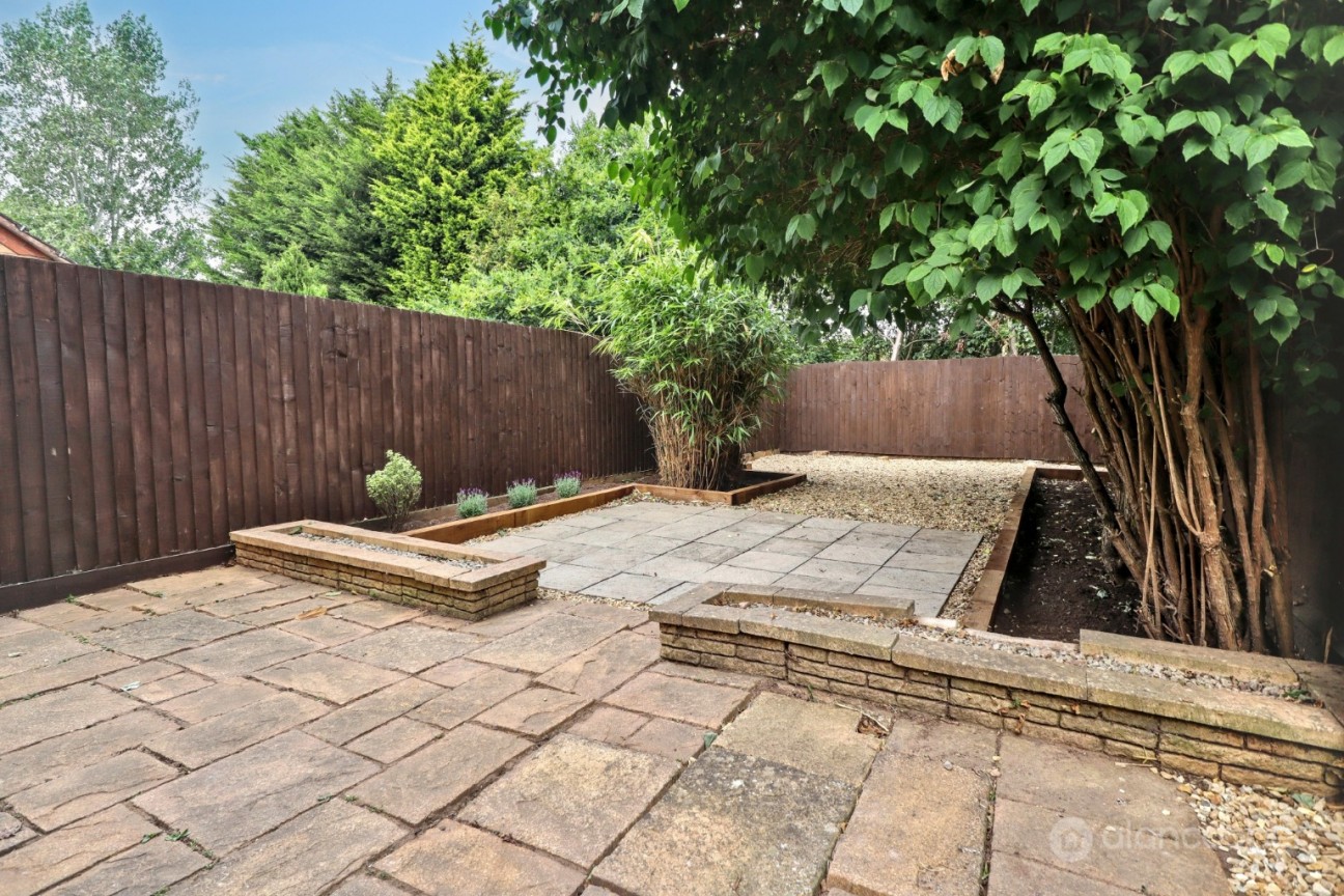 Upton Drive, Maple Park, Nuneaton, CV11 4GF