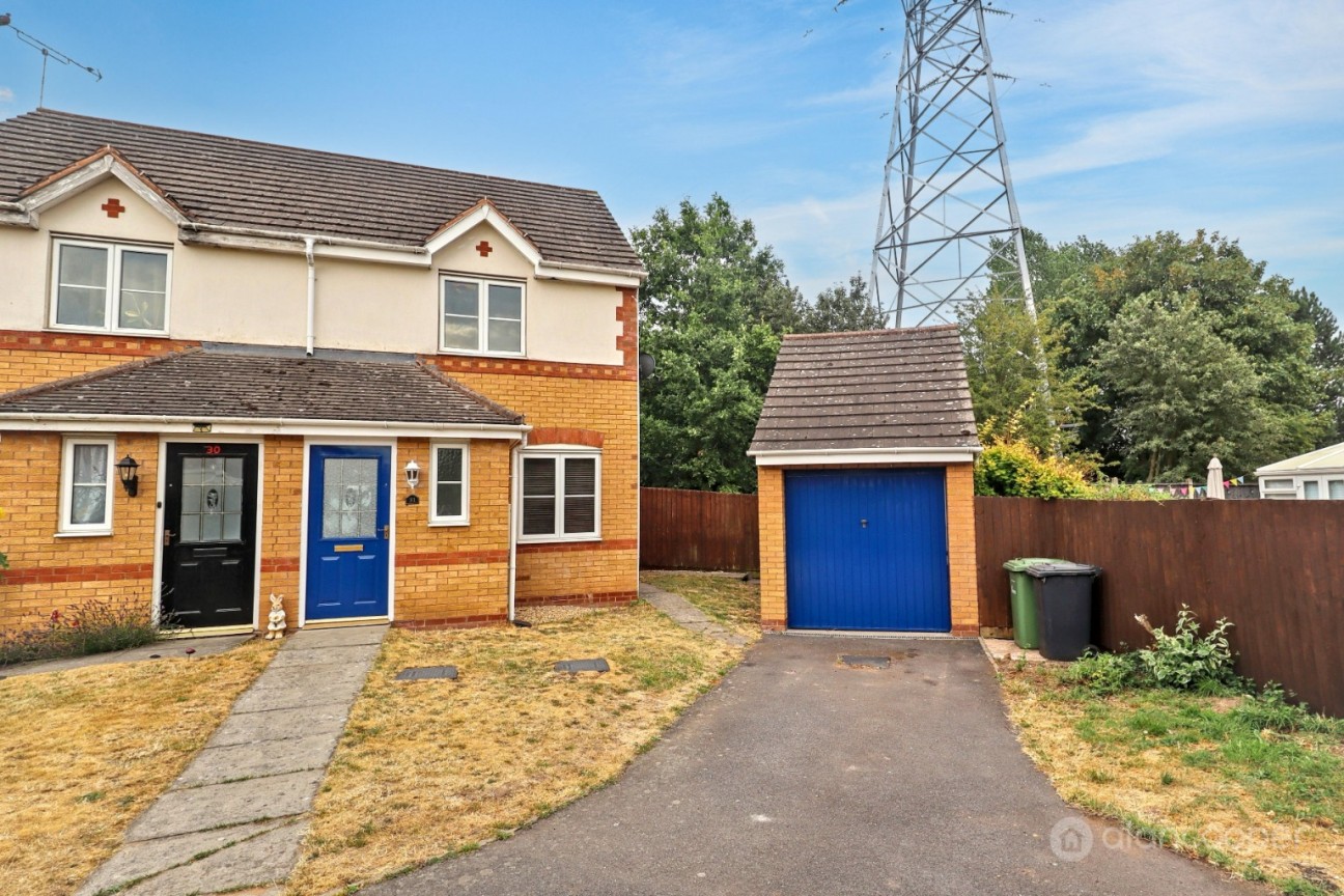 Upton Drive, Maple Park, Nuneaton, CV11 4GF