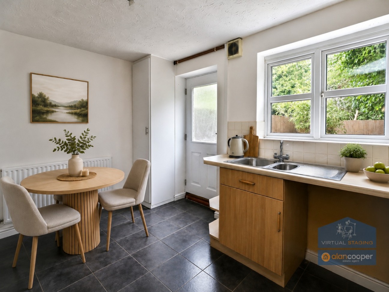Upton Drive, Maple Park, Nuneaton, CV11 4GF