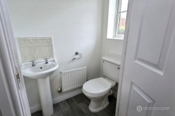 Upton Drive, Maple Park, Nuneaton, CV11 4GF