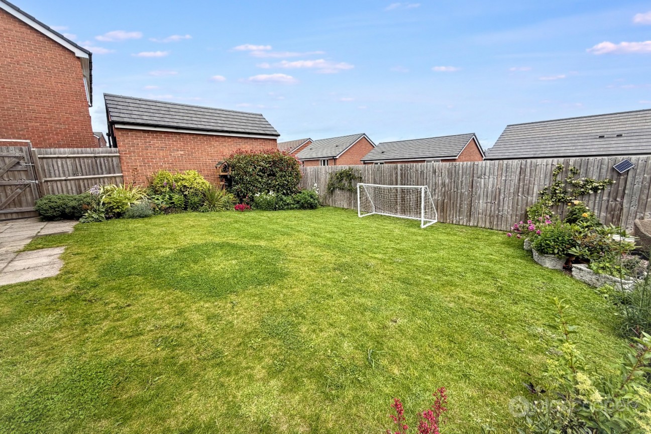Cabinhill Road, Galley Common, Nuneaton, CV10 9RN