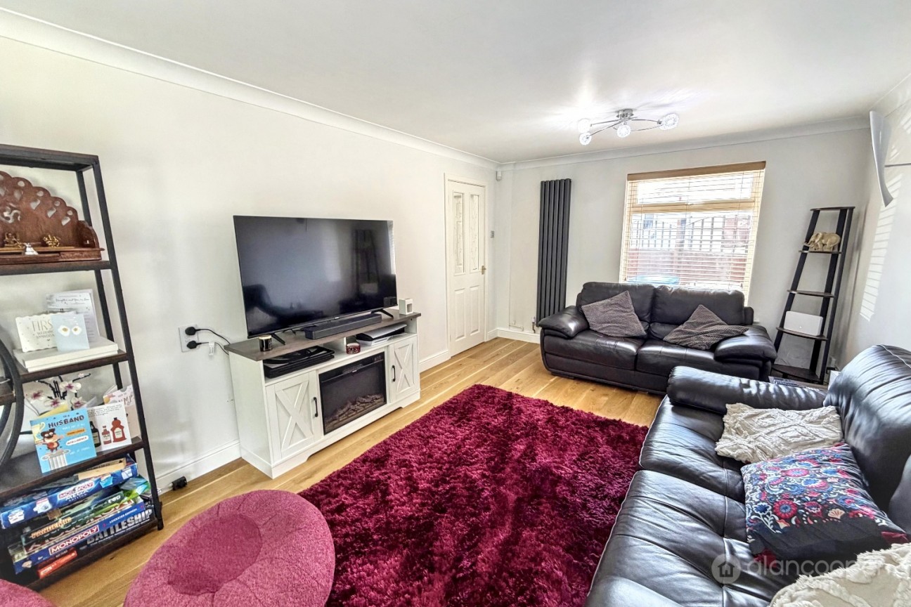 Wendover Drive, Hinckley, LE10 1UQ