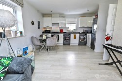 Edinburgh Road, Nuneaton, CV10 9FP