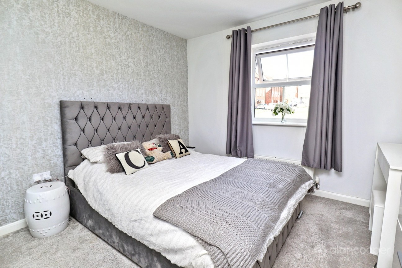 Edinburgh Road, Nuneaton, CV10 9FP