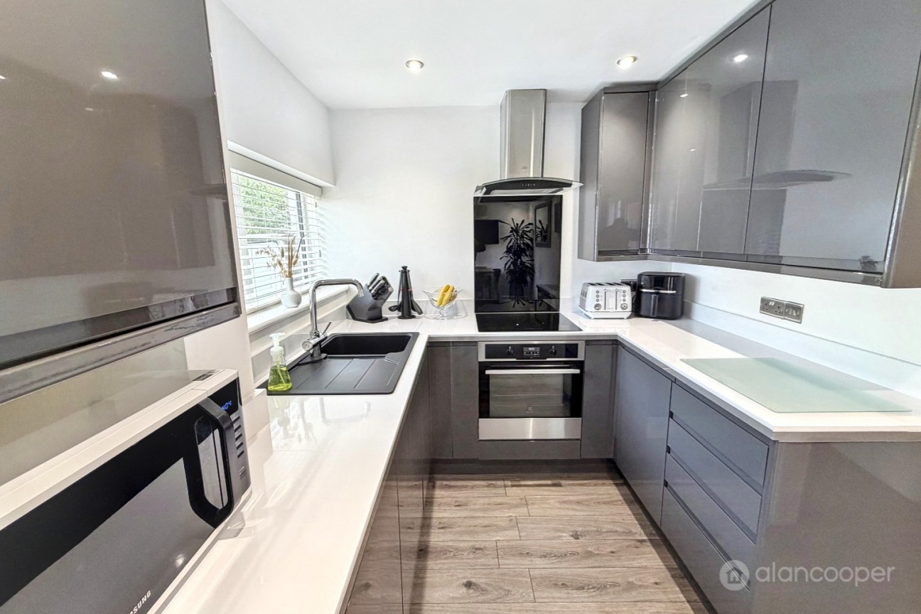 Somerset Drive, Lindley Park, Nuneaton, CV10 8DD