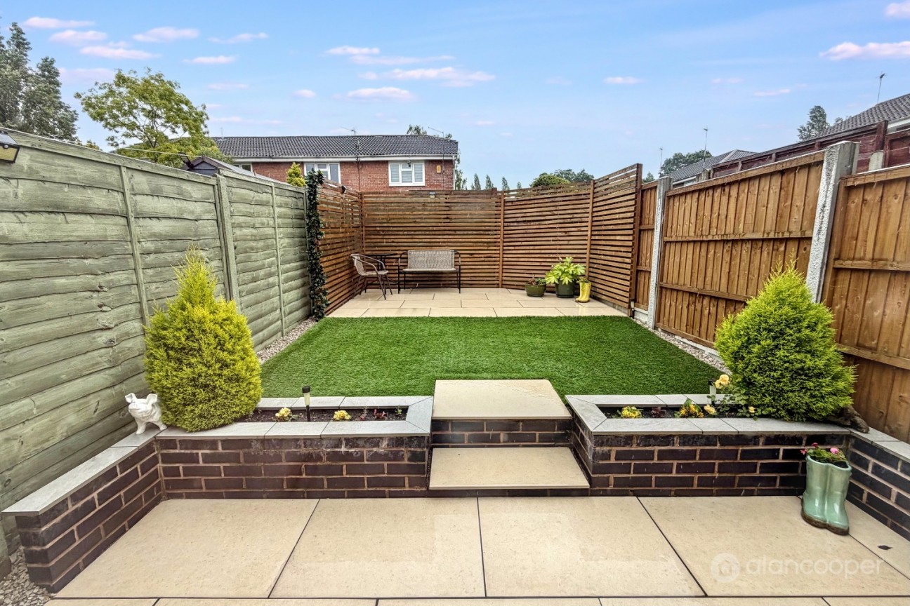 Snowshill Close, Maple Park, Nuneaton, CV11 4XQ