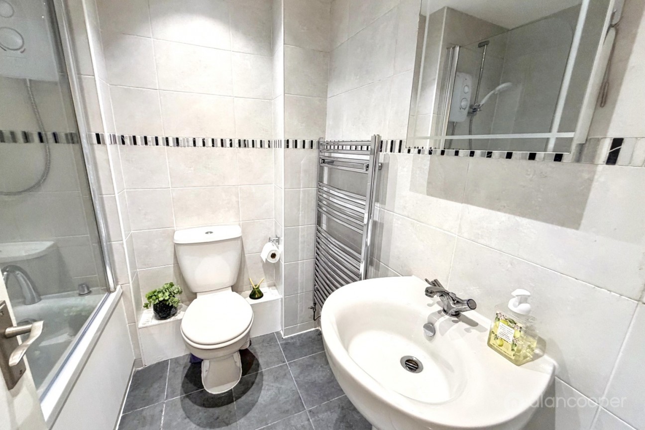 Snowshill Close, Maple Park, Nuneaton, CV11 4XQ