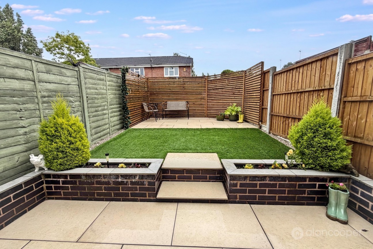 Snowshill Close, Maple Park, Nuneaton, CV11 4XQ