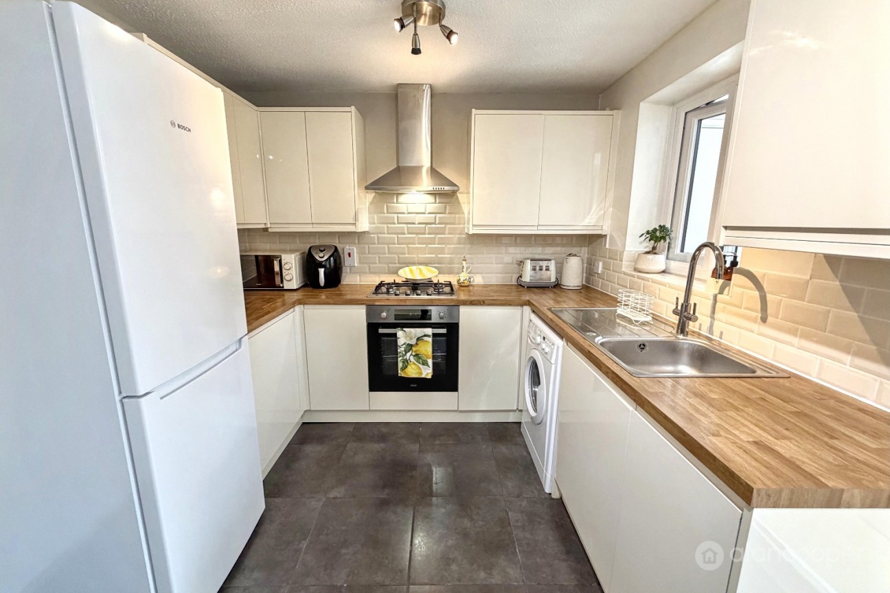 Snowshill Close, Maple Park, Nuneaton, CV11 4XQ