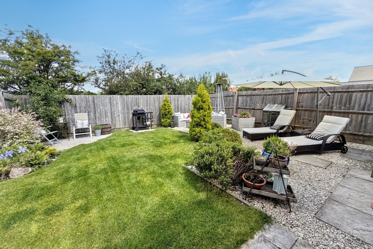 Russett Avenue, Manor Fields, Nuneaton, CV11 6YW