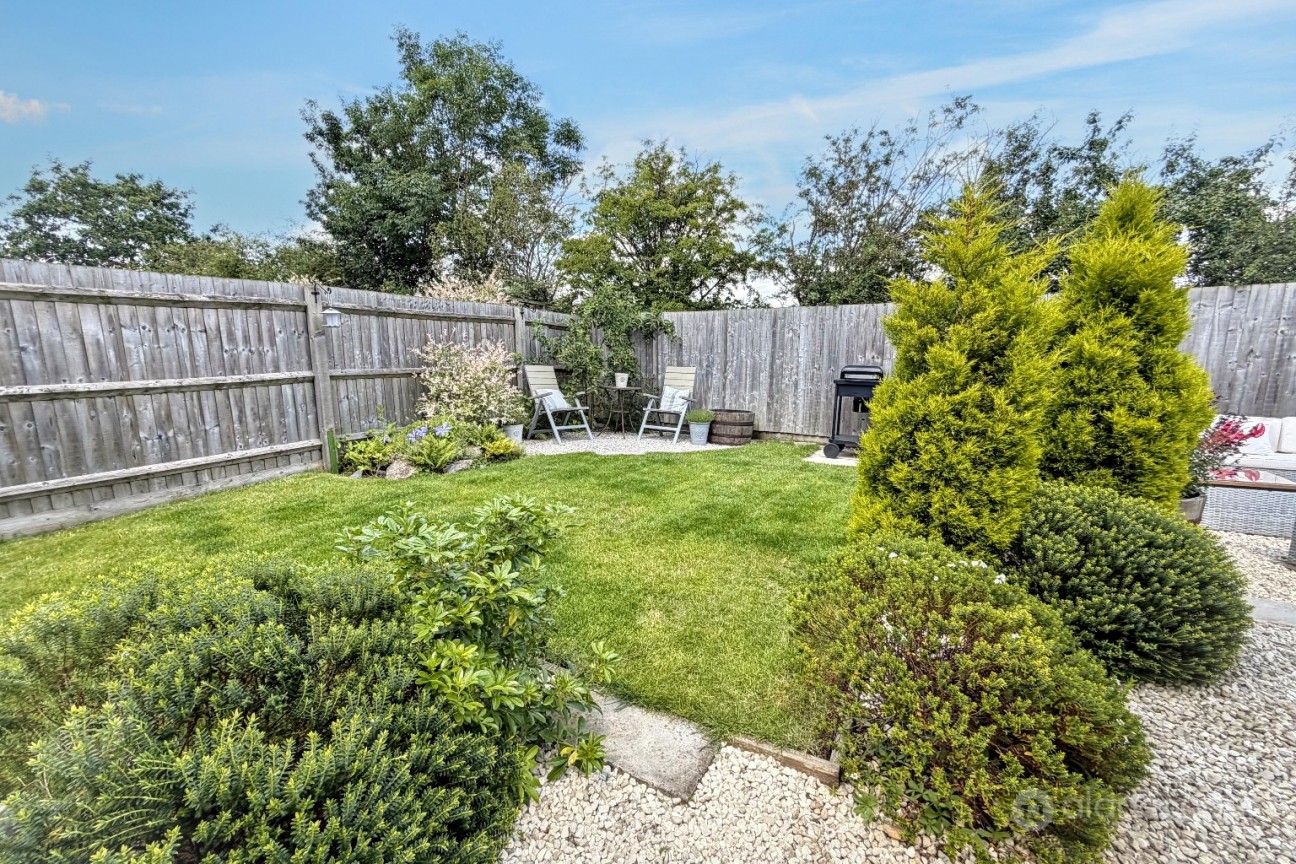 Russett Avenue, Manor Fields, Nuneaton, CV11 6YW