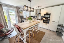 Russett Avenue, Manor Fields, Nuneaton, CV11 6YW