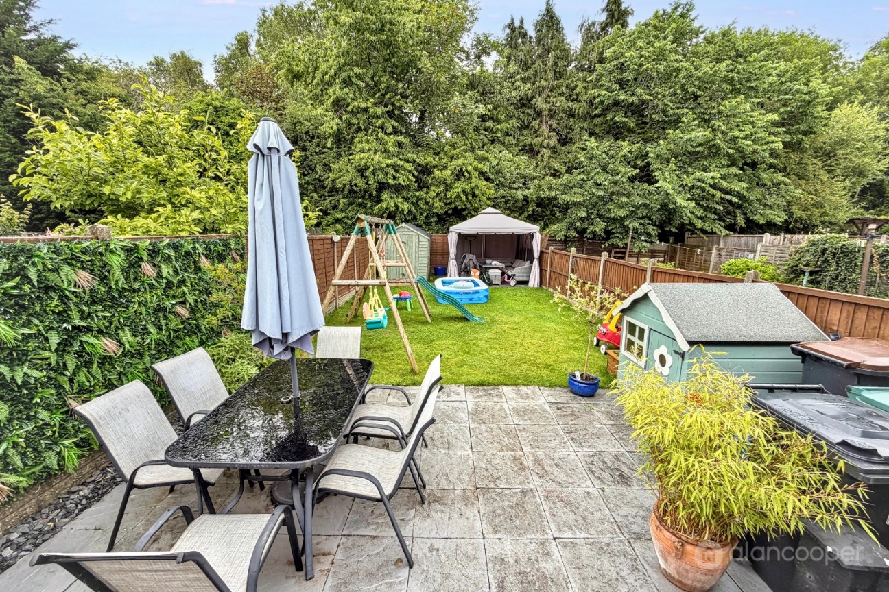 St Nicolas Road, Nuneaton, CV11 6LD