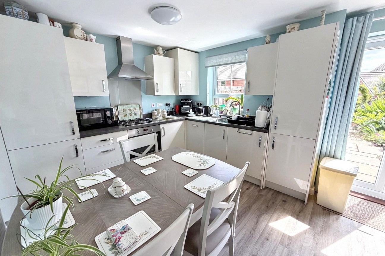 Roving Way, Nuneaton, CV11 6BZ