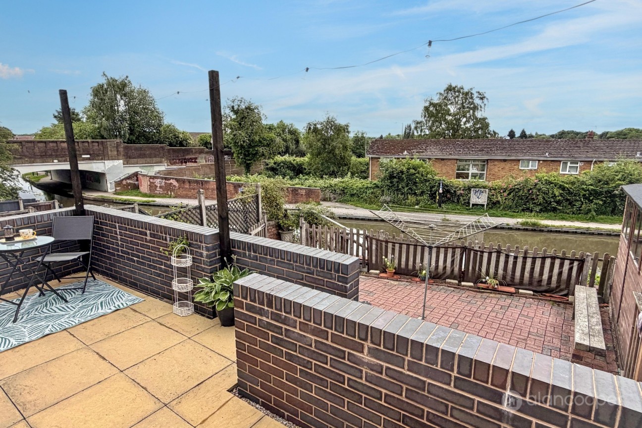 Amos Avenue, Nuneaton, CV10 7BD