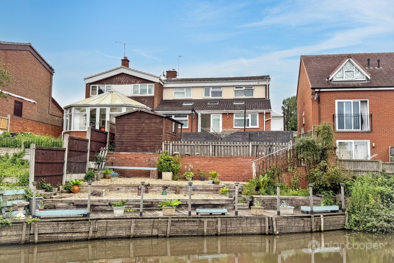 Amos Avenue, Nuneaton, CV10 7BD