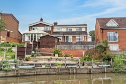 Amos Avenue, Nuneaton, CV10 7BD