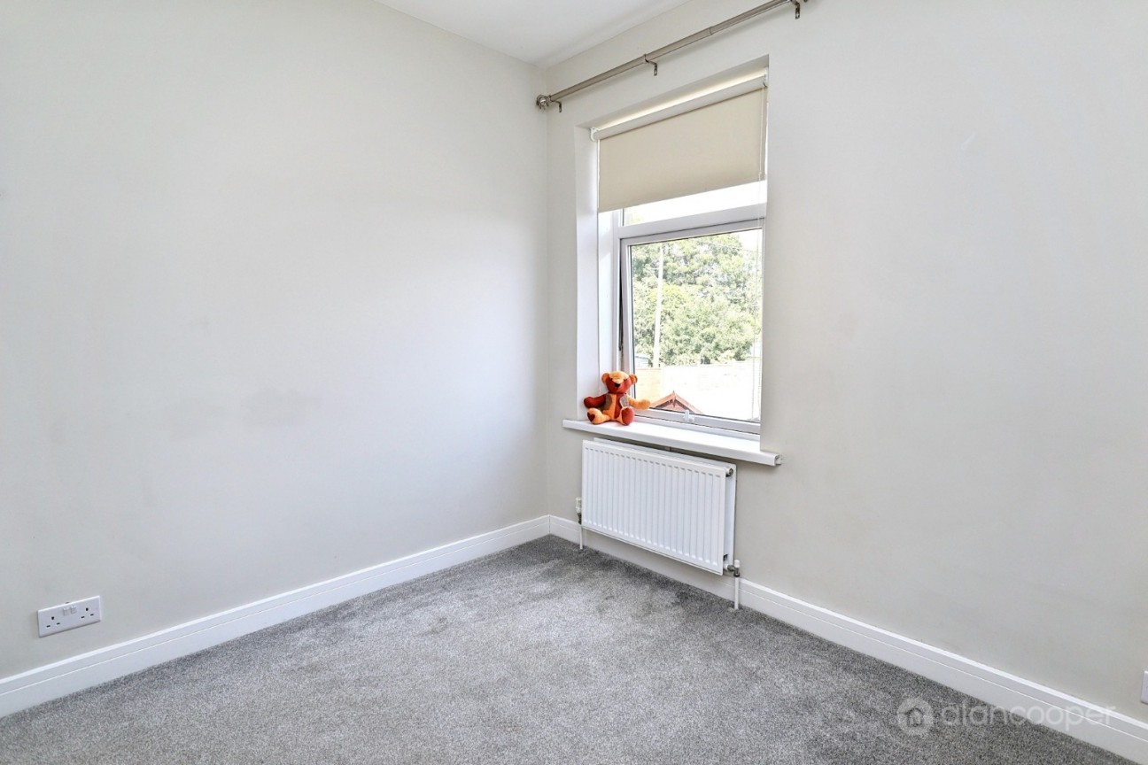 Nuneaton Road, Bulkington, CV12 9SB