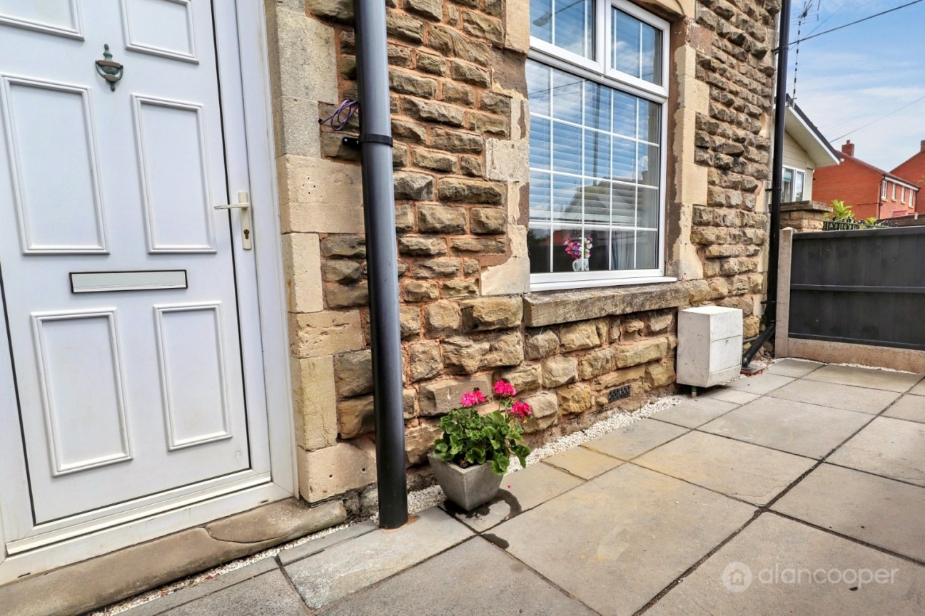 Nuneaton Road, Bulkington, CV12 9SB