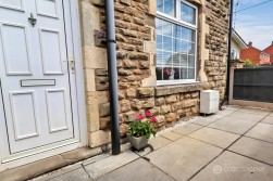 Nuneaton Road, Bulkington, CV12 9SB