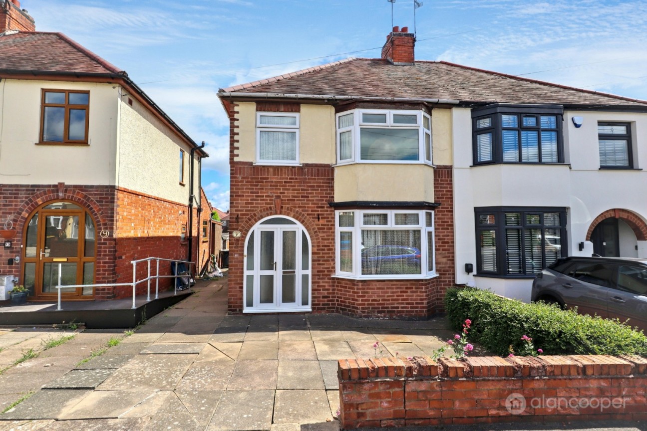 Oakdene Crescent, Weddington, Nuneaton, CV10 0DX