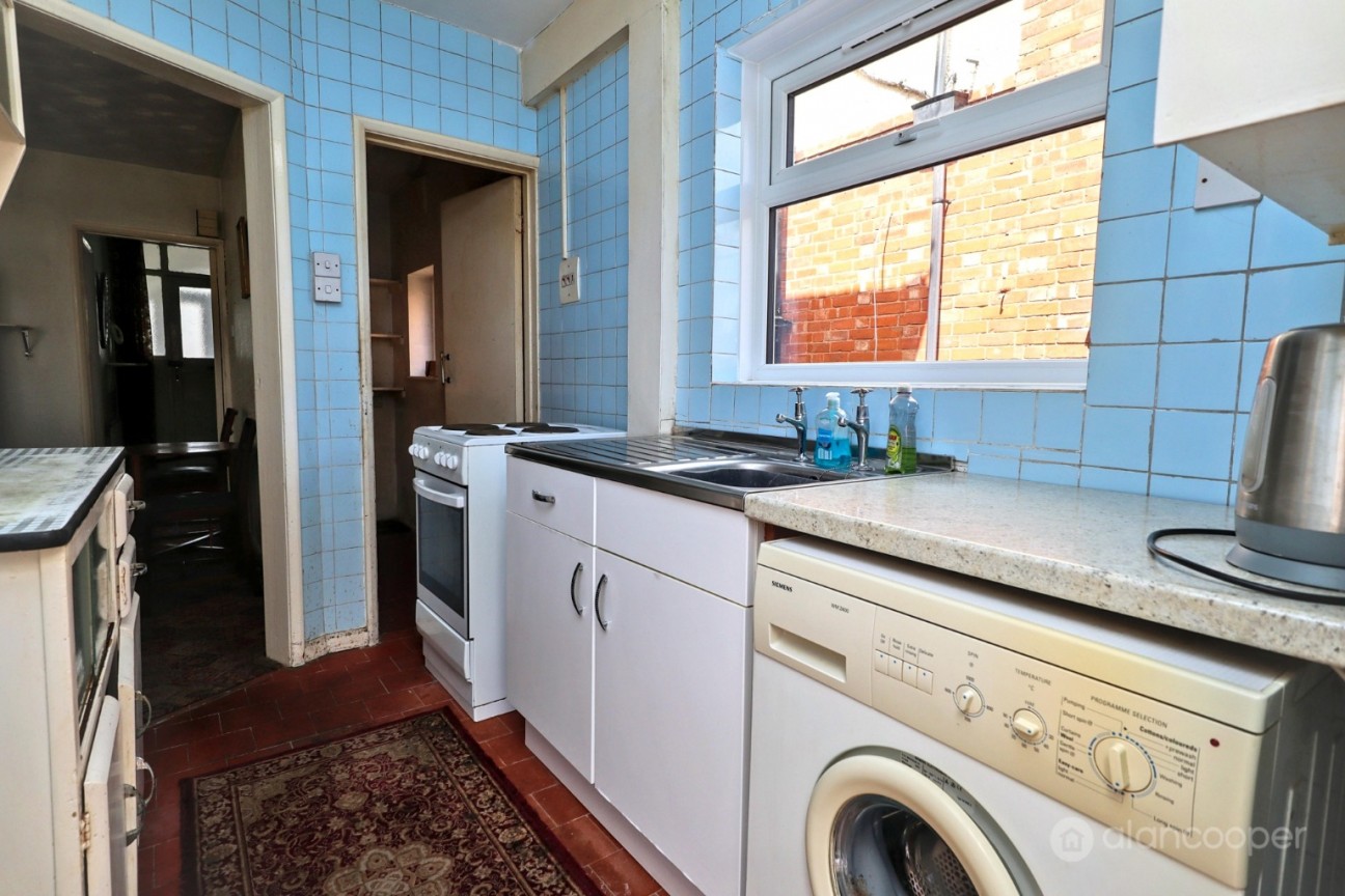 Oakdene Crescent, Weddington, Nuneaton, CV10 0DX