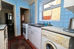 Oakdene Crescent, Weddington, Nuneaton, CV10 0DX