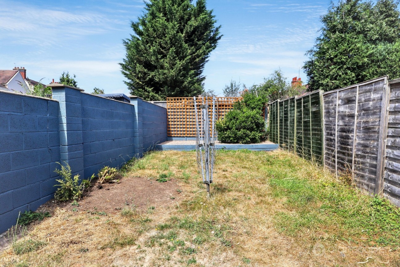 Central Avenue, Abbey Green, Nuneaton, CV11 5BB